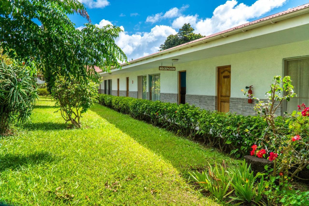 Maru Lodge Hanga Roa Exterior photo