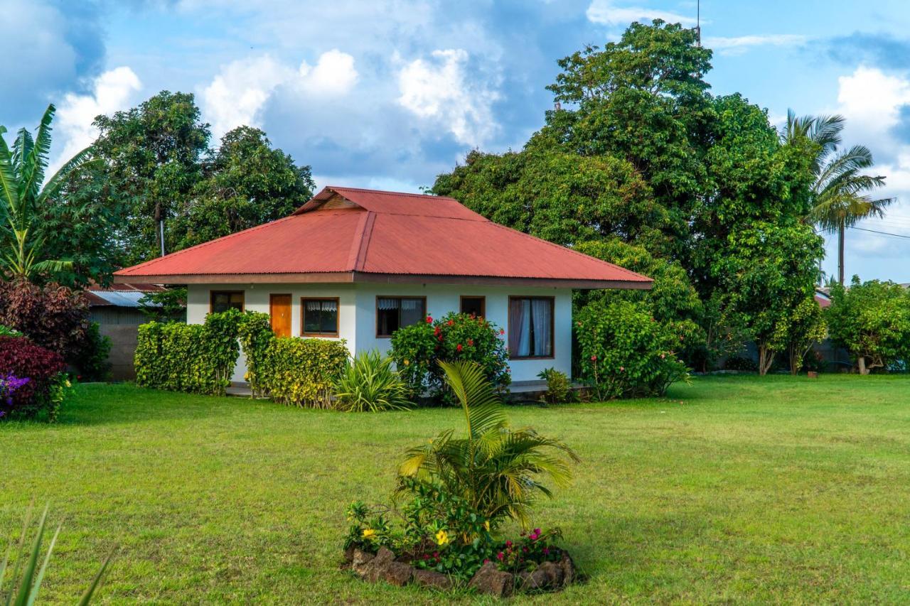 Maru Lodge Hanga Roa Exterior photo